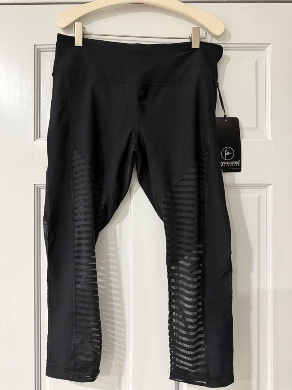 90 Degree Women’s Size Large Capris Work Out Pants Mesh Black Leggings $78 BNWT